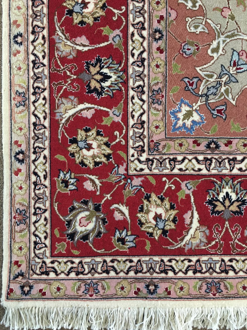 05303 TTabriz Wool & Silk Persian White Red Blue 6-8x9-11 corner | Manoukian Rugs™