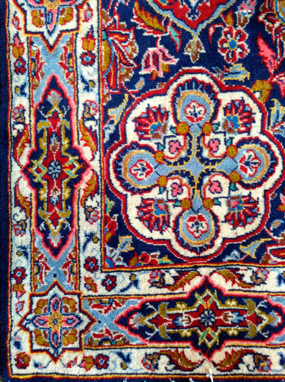 Keshan Persian Blue Red White 9-9x17-1 | Manoukian Rugs™ corner