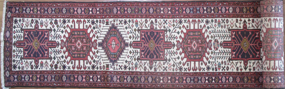 Karaja, Persian (2' 9" x 15' 3")