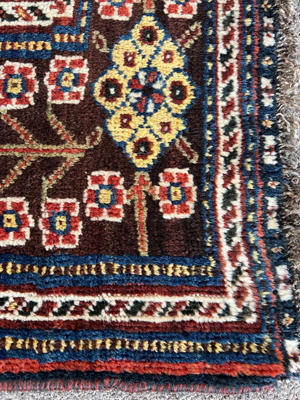 vintage qashgai persian 5x7 corner